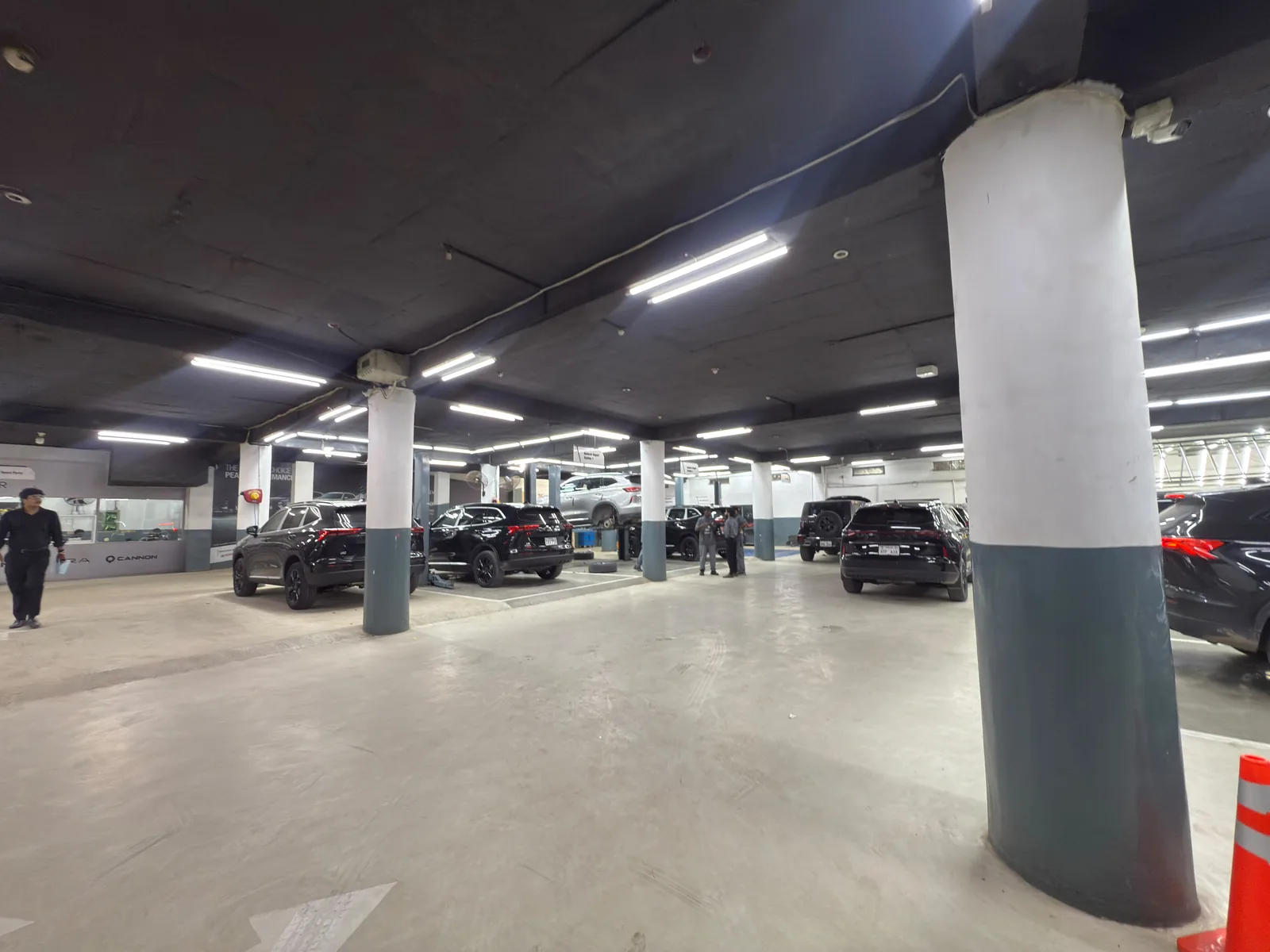 Queens Motors service floor