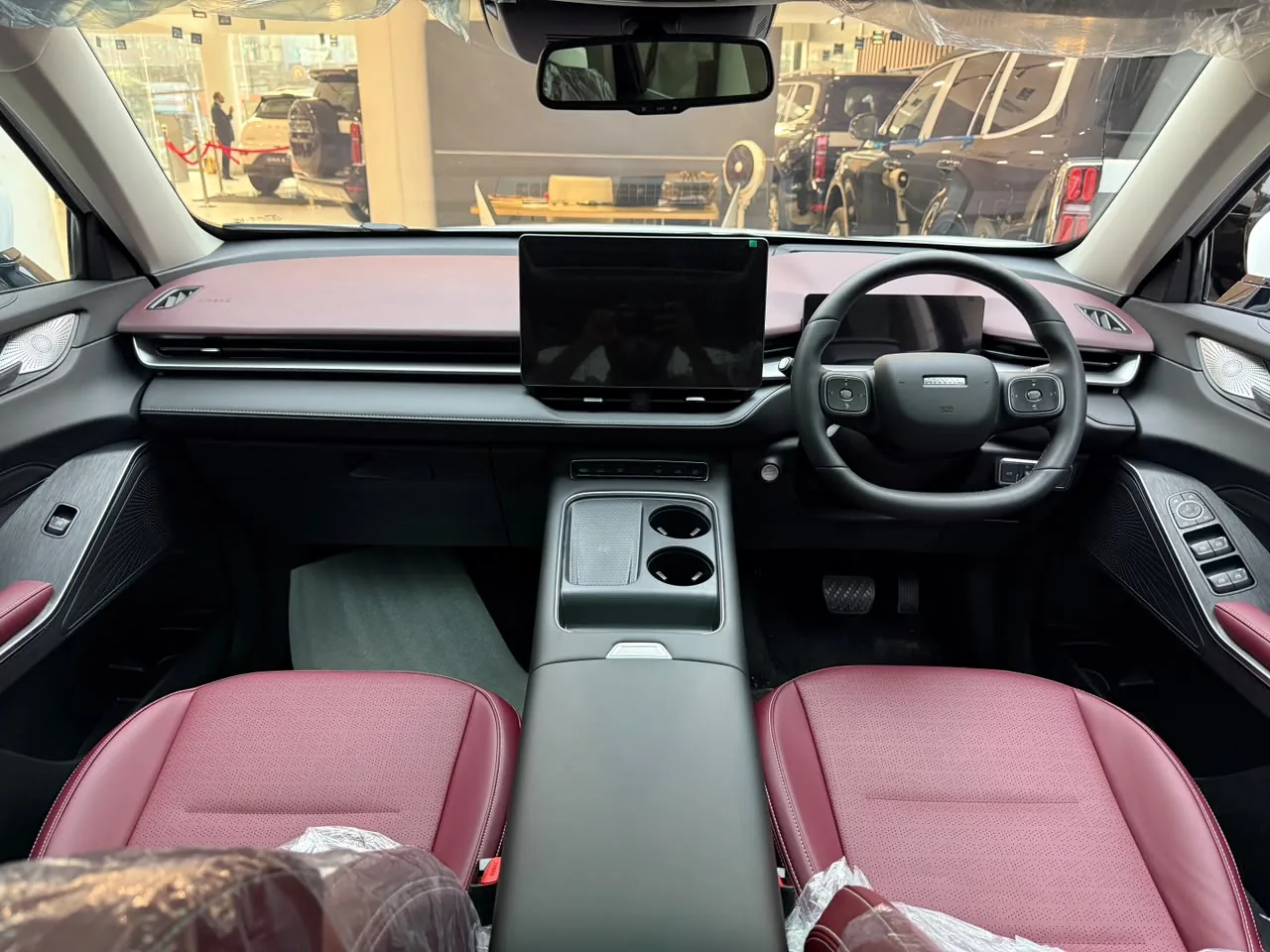 HAVAL H6 Burgundy interior